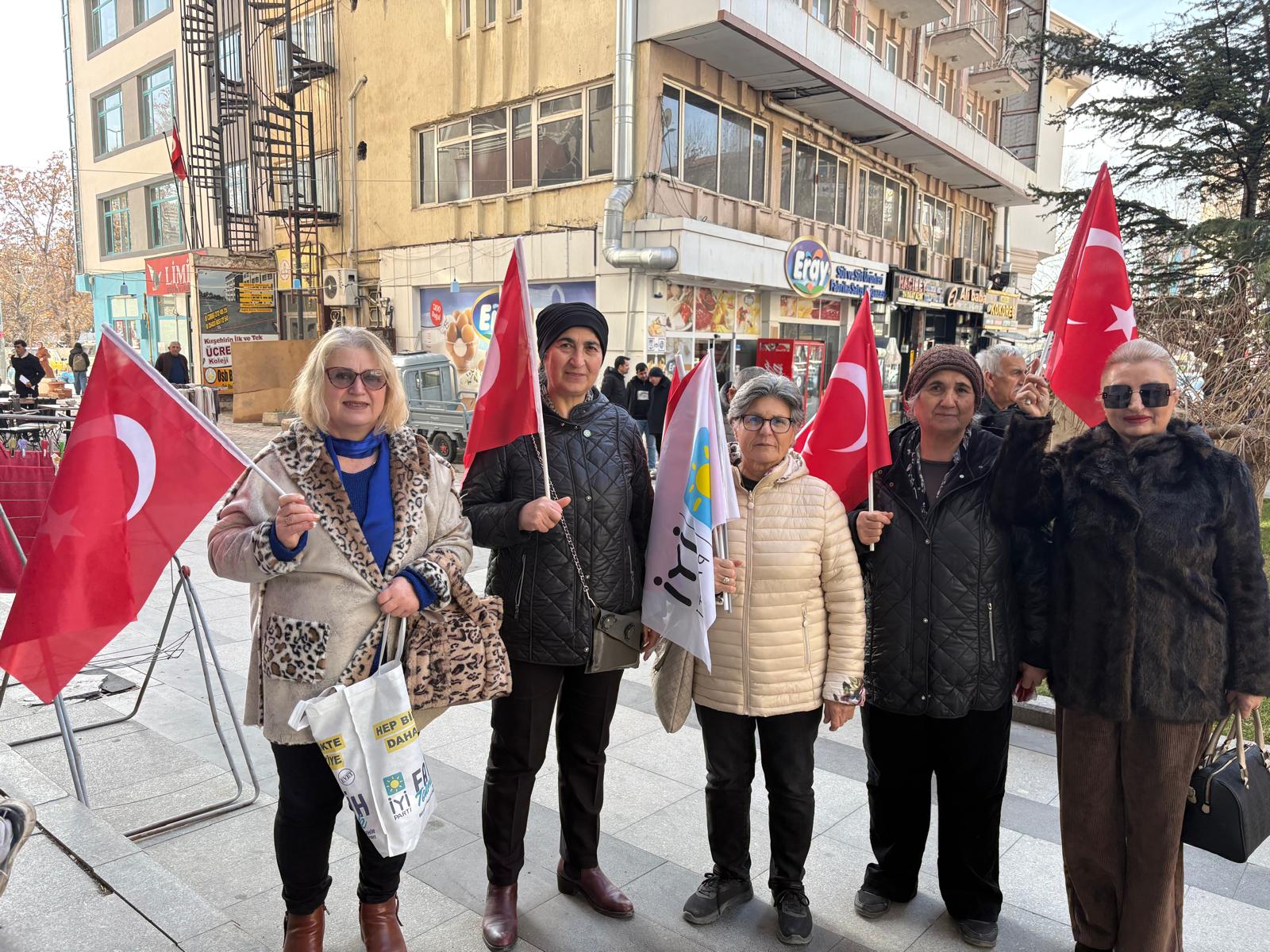 İyi̇ Parti’den Siyaset Üstü Hamle