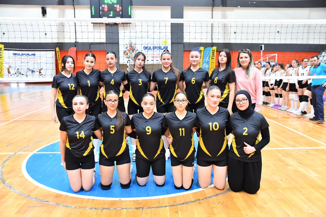 Kaman Voleybolu Tarihi Sezonunu Yaşadı (3)