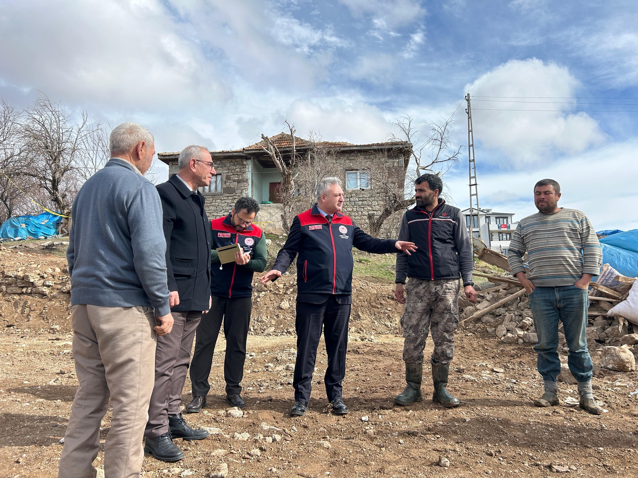 Kırşehir Çiçekli Köyü’nde Çadır Çöktü, 9 Küçükbaş Telef Oldu3