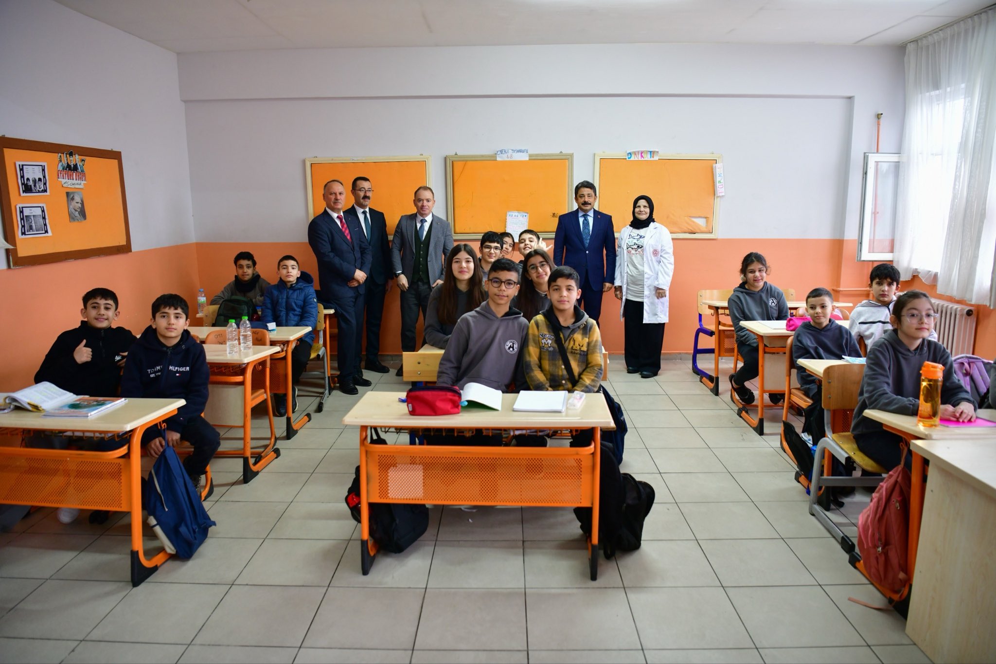 Kırşehir Valisi Demiryürek, Haftaya Öğrencilerle Birlikte Başladı3