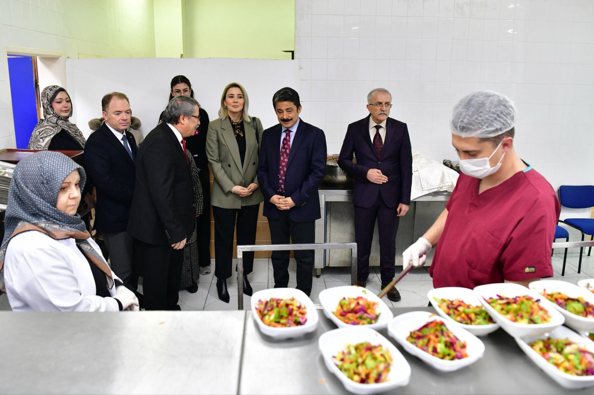 Kırşehir Valisi Demiryürek, İftar Sofrasında Öğrencilerle Buluştu2