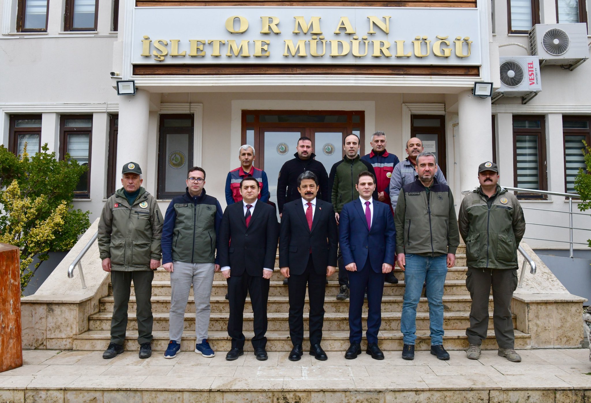 Kırşehir Valisi Demiryürek’ten Kurumlara Çıkarma2