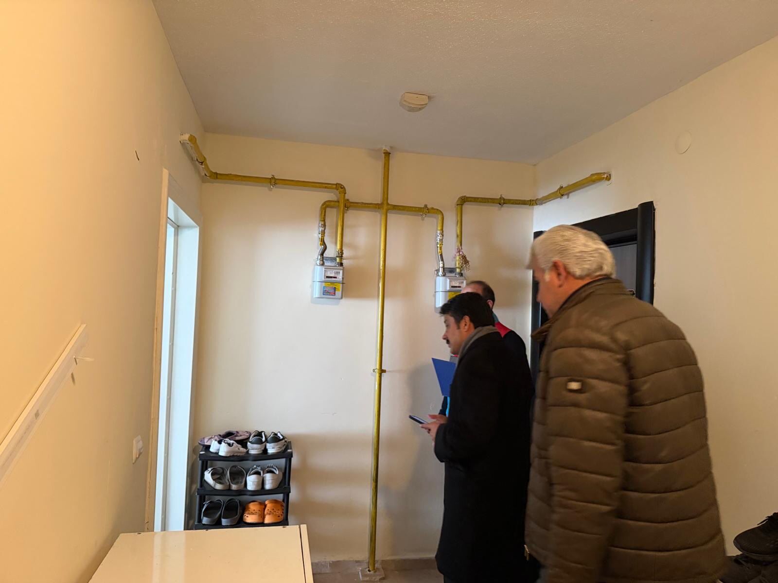 Kırşehir’de İhtiyaç Sahibi Ailelerin Kapısı Tek Tek Çalınıyor2