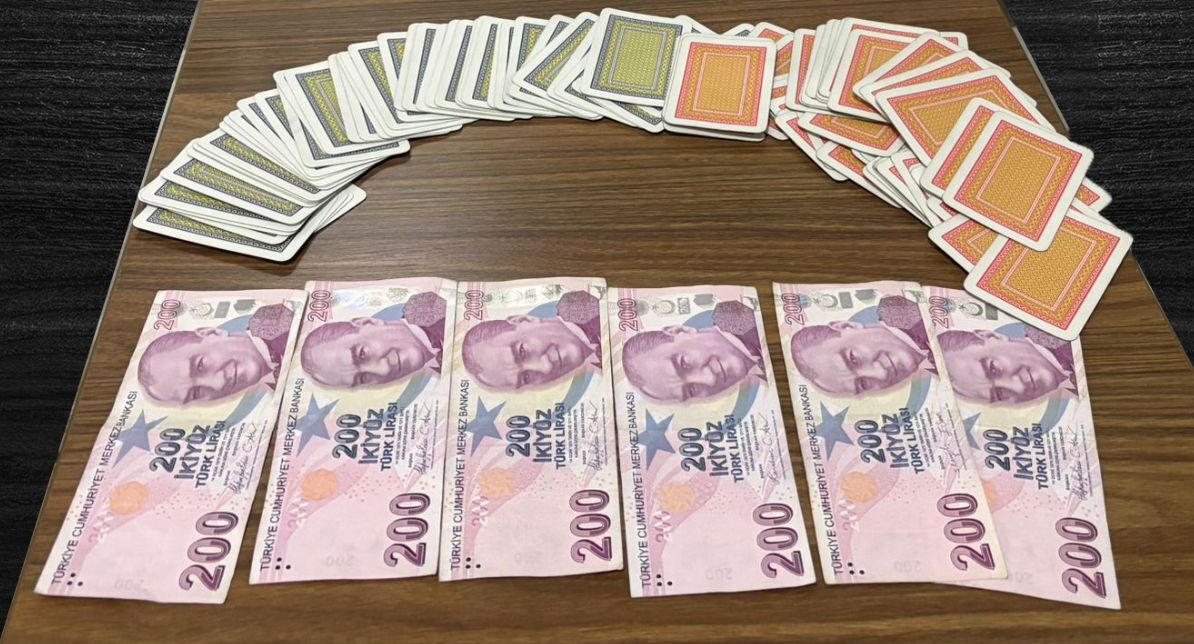 Kırşehir'de Suç Odaklarına Çifte Darbe! Kaman'da Kumar, Çiçekdağı'nda Zehir!22