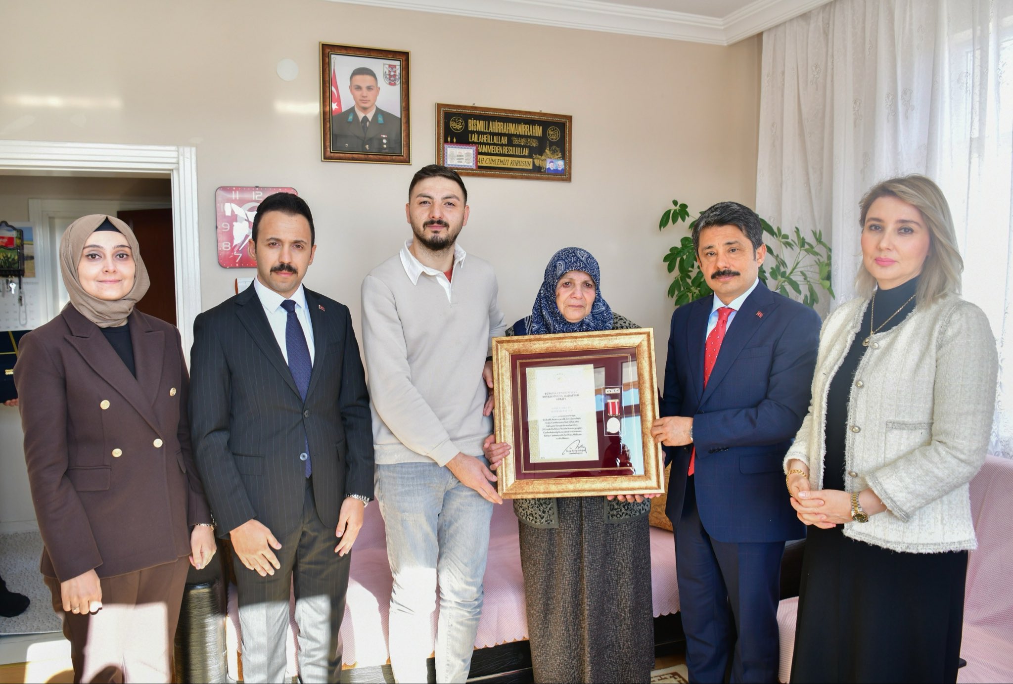 Kırşehirli Şehidin Ailesine Devlet Övünç Madalyası