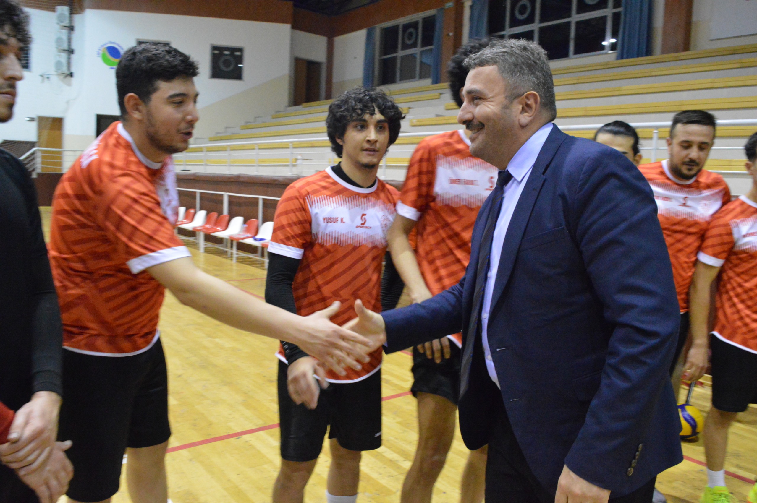 Spor İl Müdürü Çakmakçı Filenin Efelerini Ziyaret Etti (3)