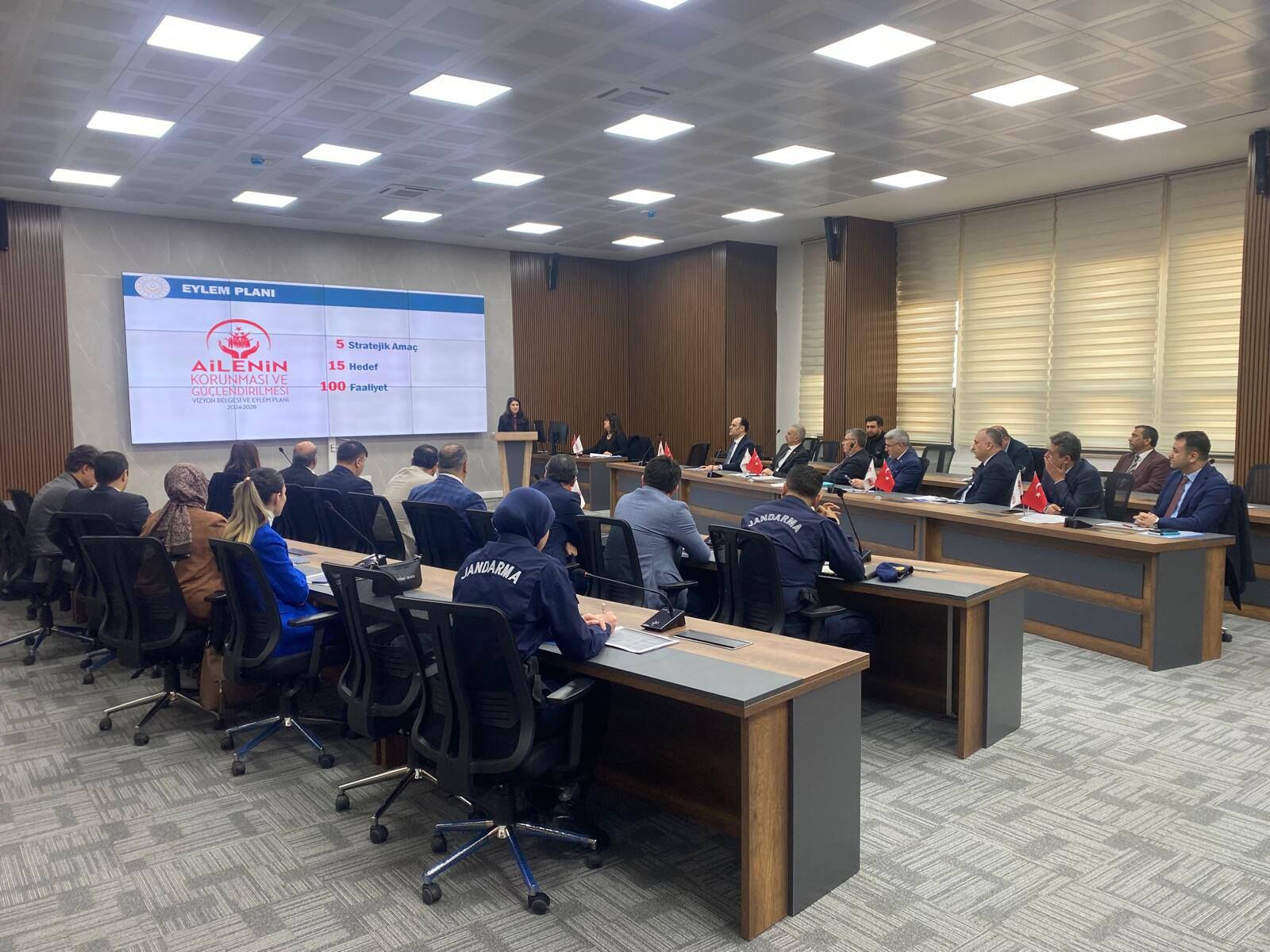 648209639 940254961848258 3638640129427775379 N