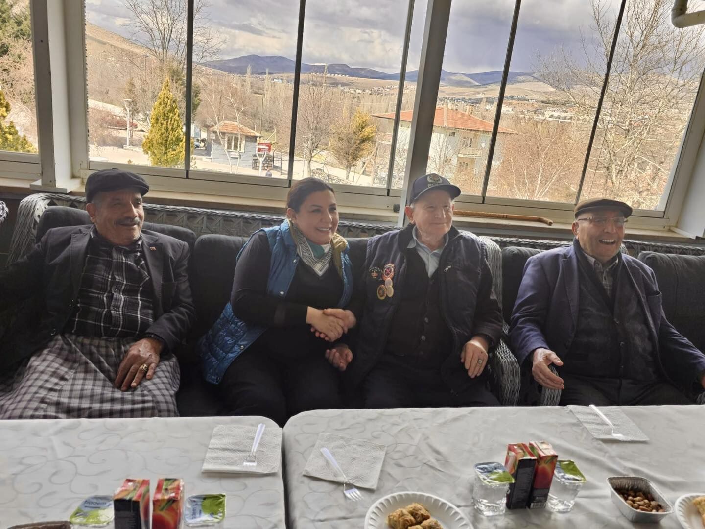 Başkan Ünsal’dan Kuruculara Ve Büyüklere Bayram Ziyareti2