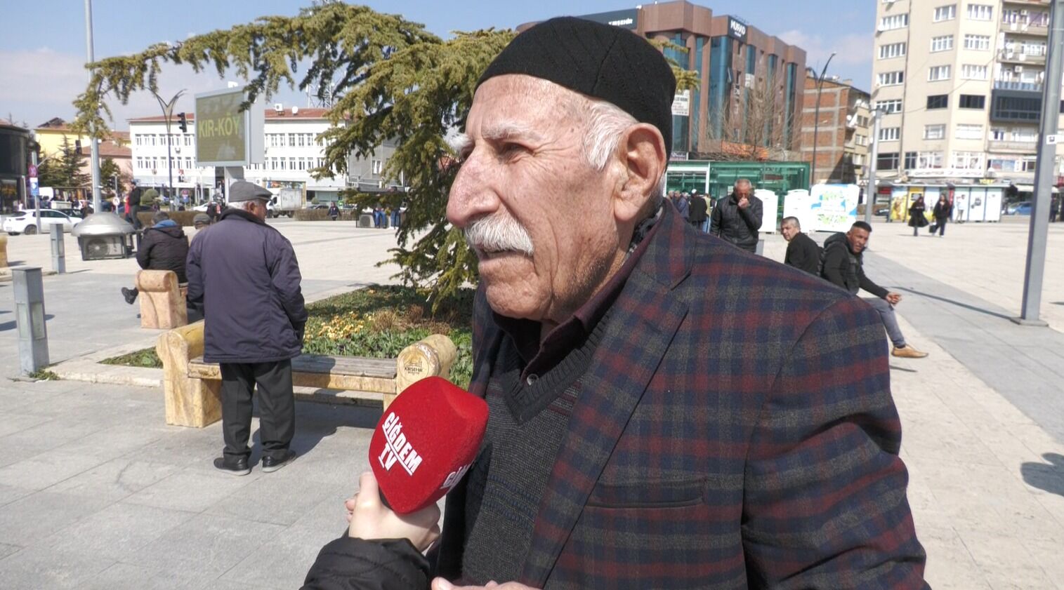 Cacabey Meydanı’nda Bayram Telâşı2