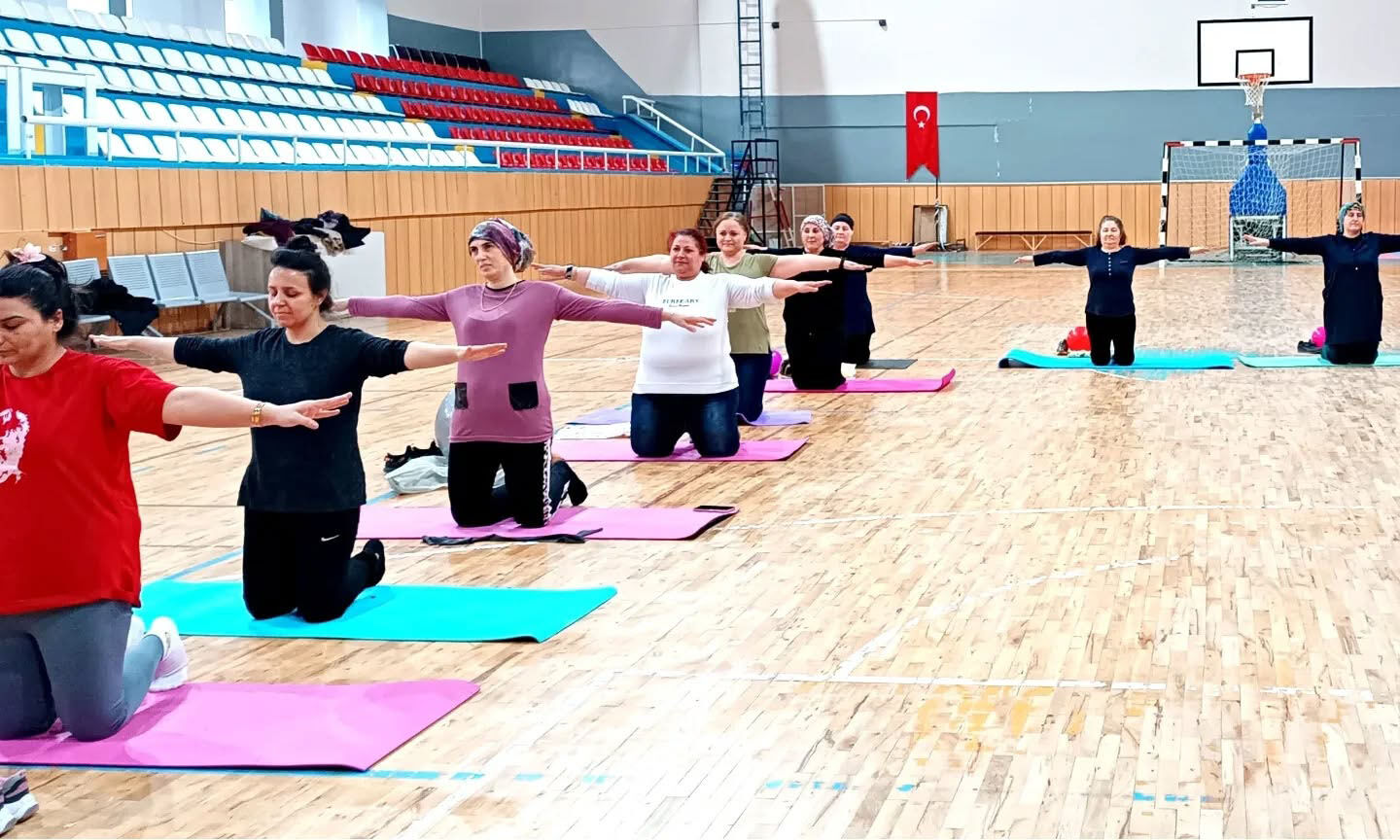 Kadınlar, Pilates Kurslarına Akın Ediyor (1)