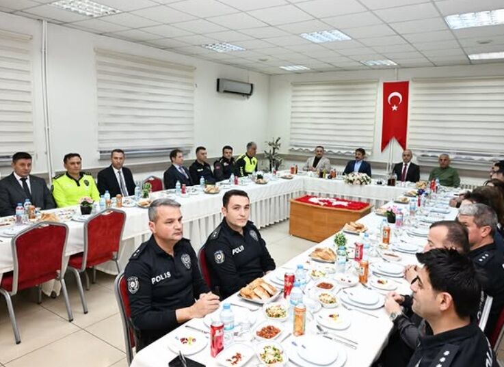 Kırşehir Protokolü Emniyetin İftar Sofrasında Buluştu