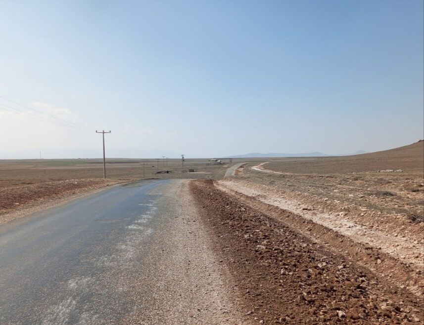 Kırşehir Yağış Ve Ağır Araçların Yıprattığı Yollar Onarılıyor