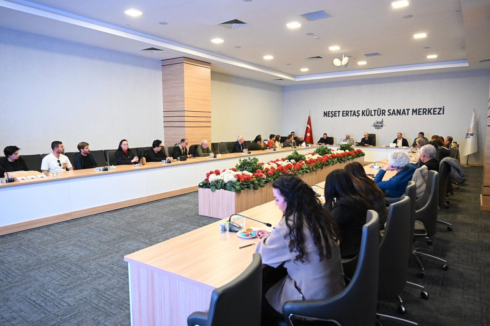 Kırşehir’de Aydın Bir Diş Hekimi Kitapla Ölümsüzleşti2