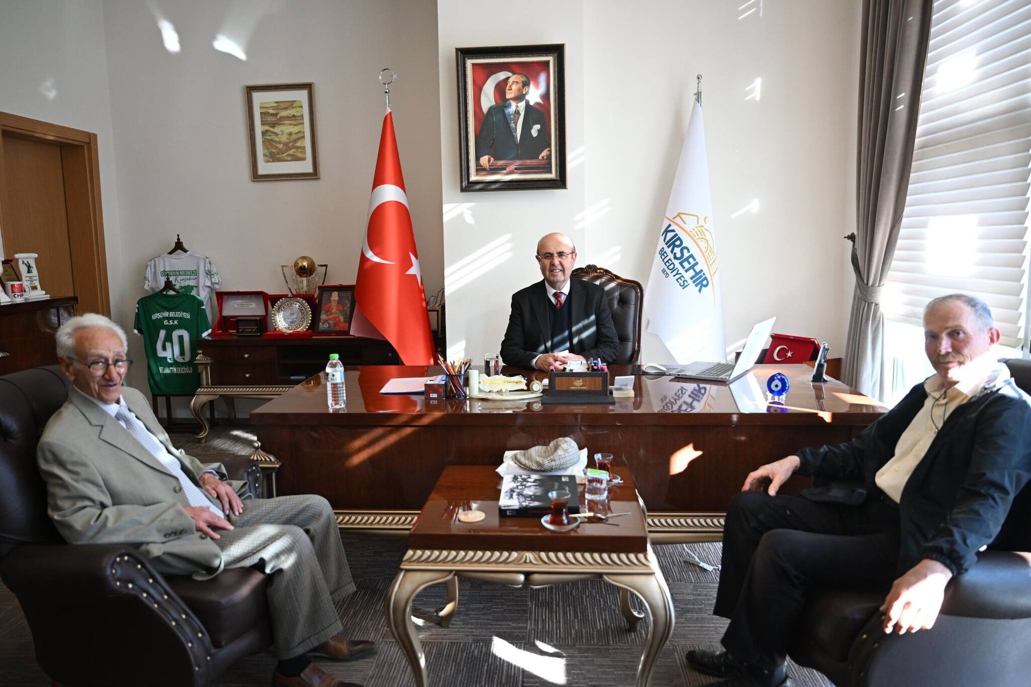 Kırşehir’de Aydın Bir Diş Hekimi Kitapla Ölümsüzleşti3