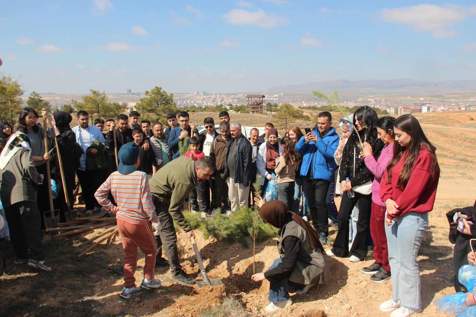 Kök Salan Gelecekırşehir’de Ağaç Dikim Etkinliği1
