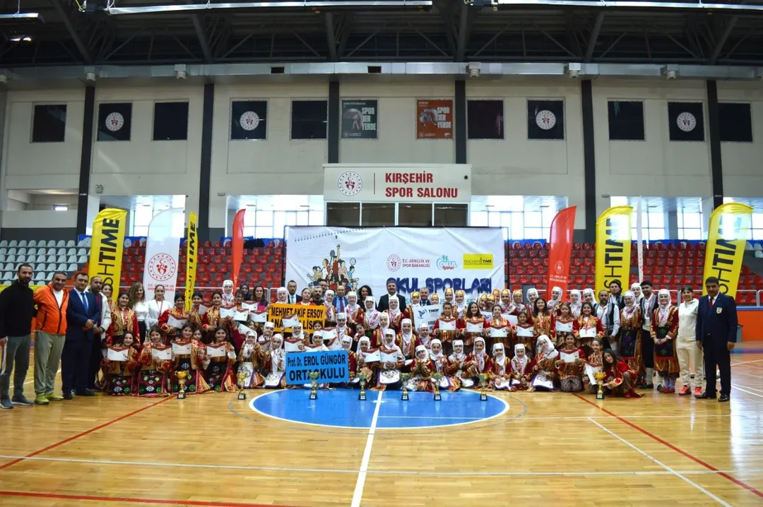 Kültür Ve Gelenek Sahnede Buluştu (4)