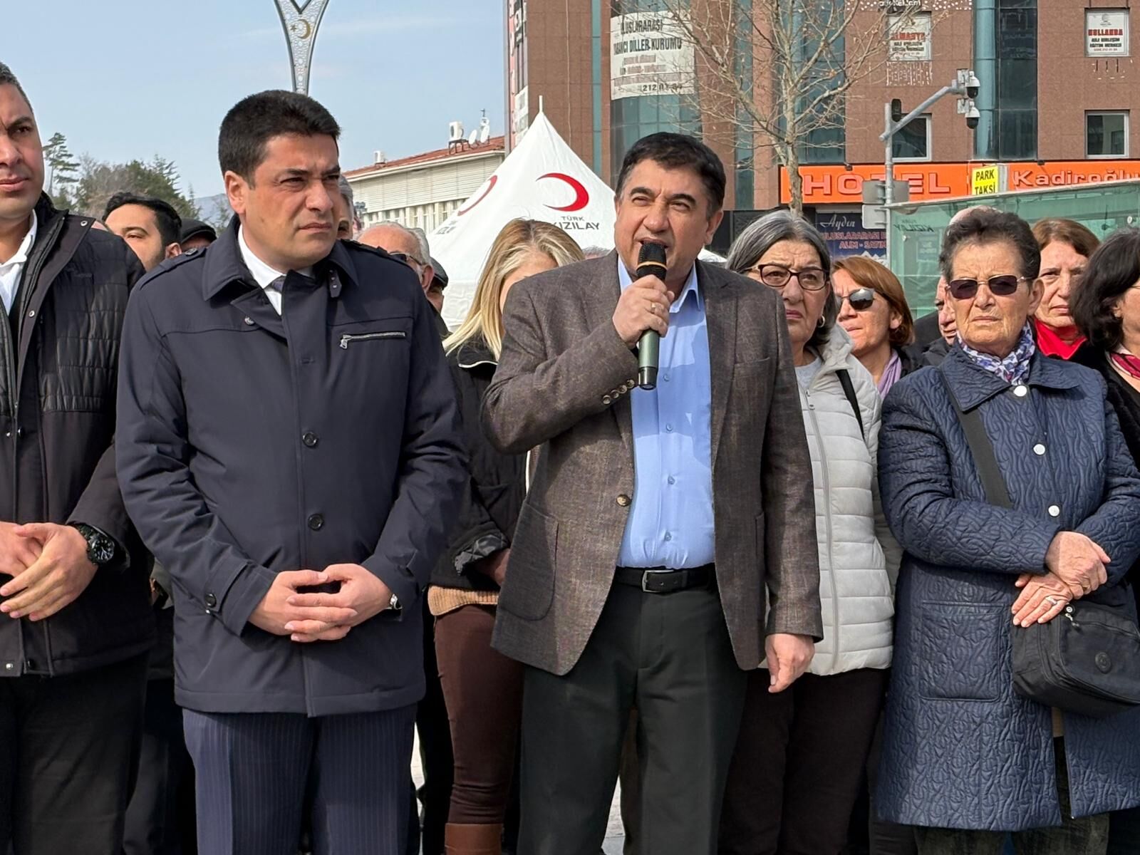 Milletvekili İlhan1-1