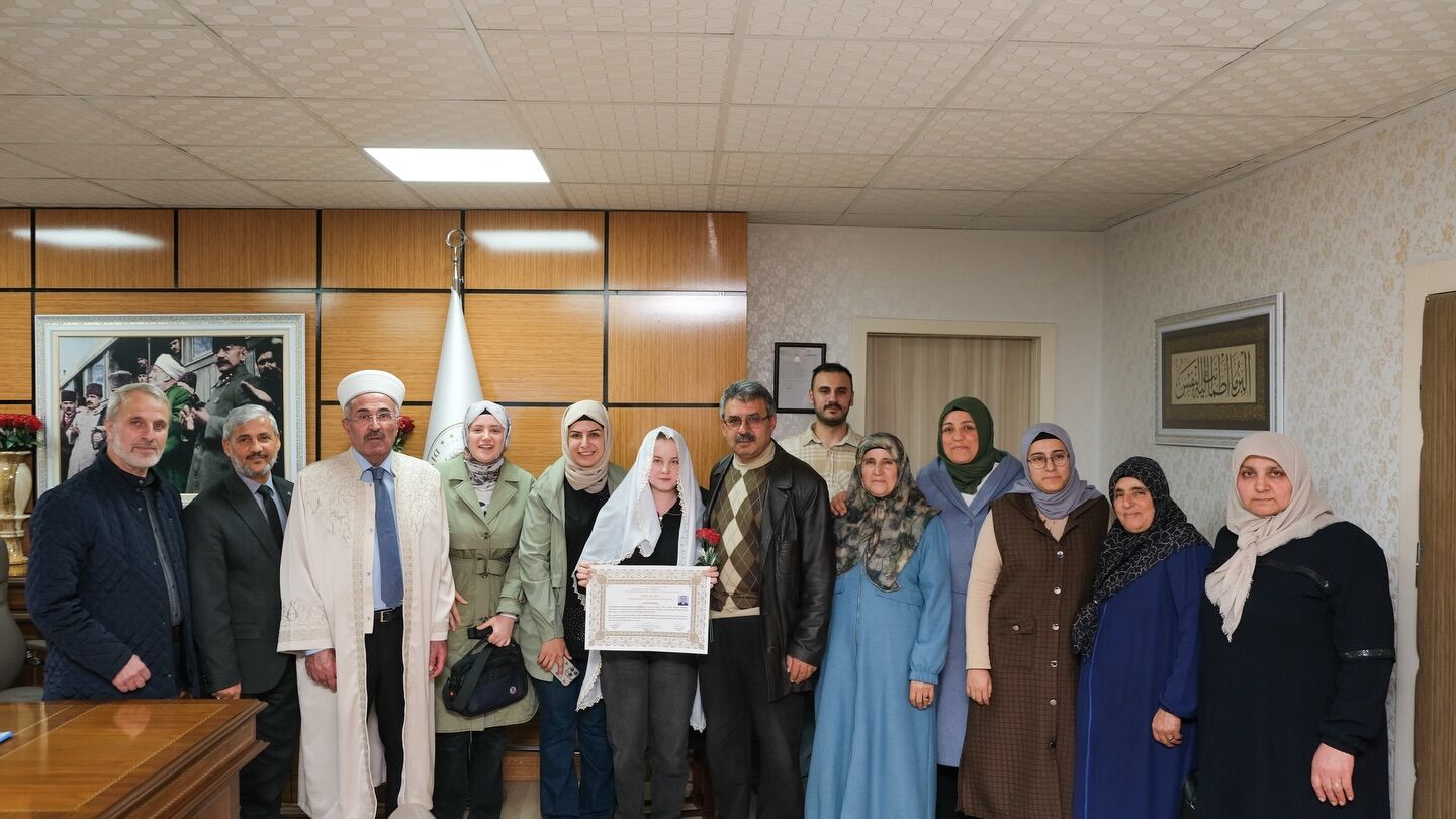 Rus Asıllı Julia, İslam’ın Huzuruna Kırşehir’de Adım Attı3