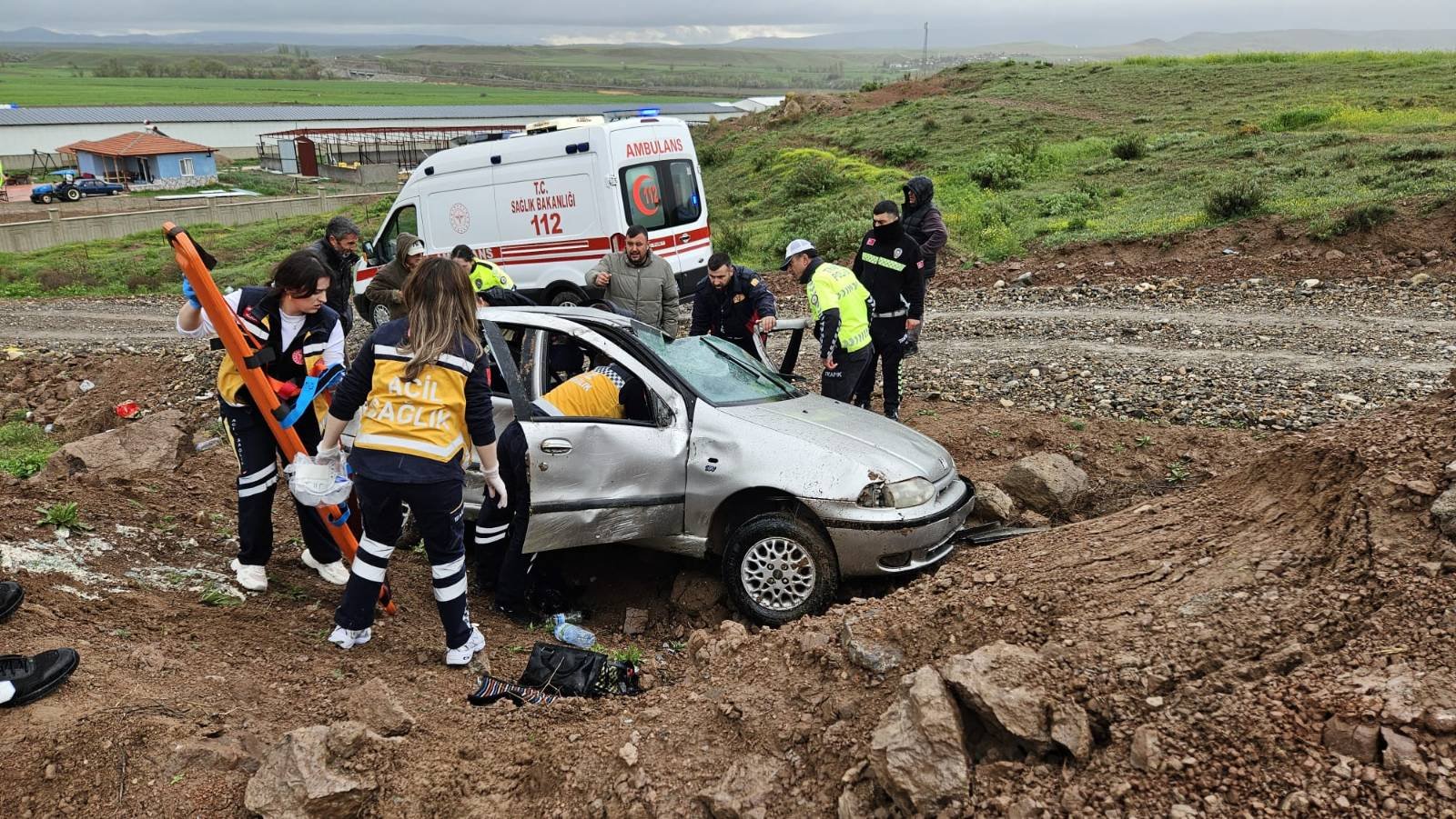 Devrilen Otomobilde Gülcan Hayatını Kaybetti