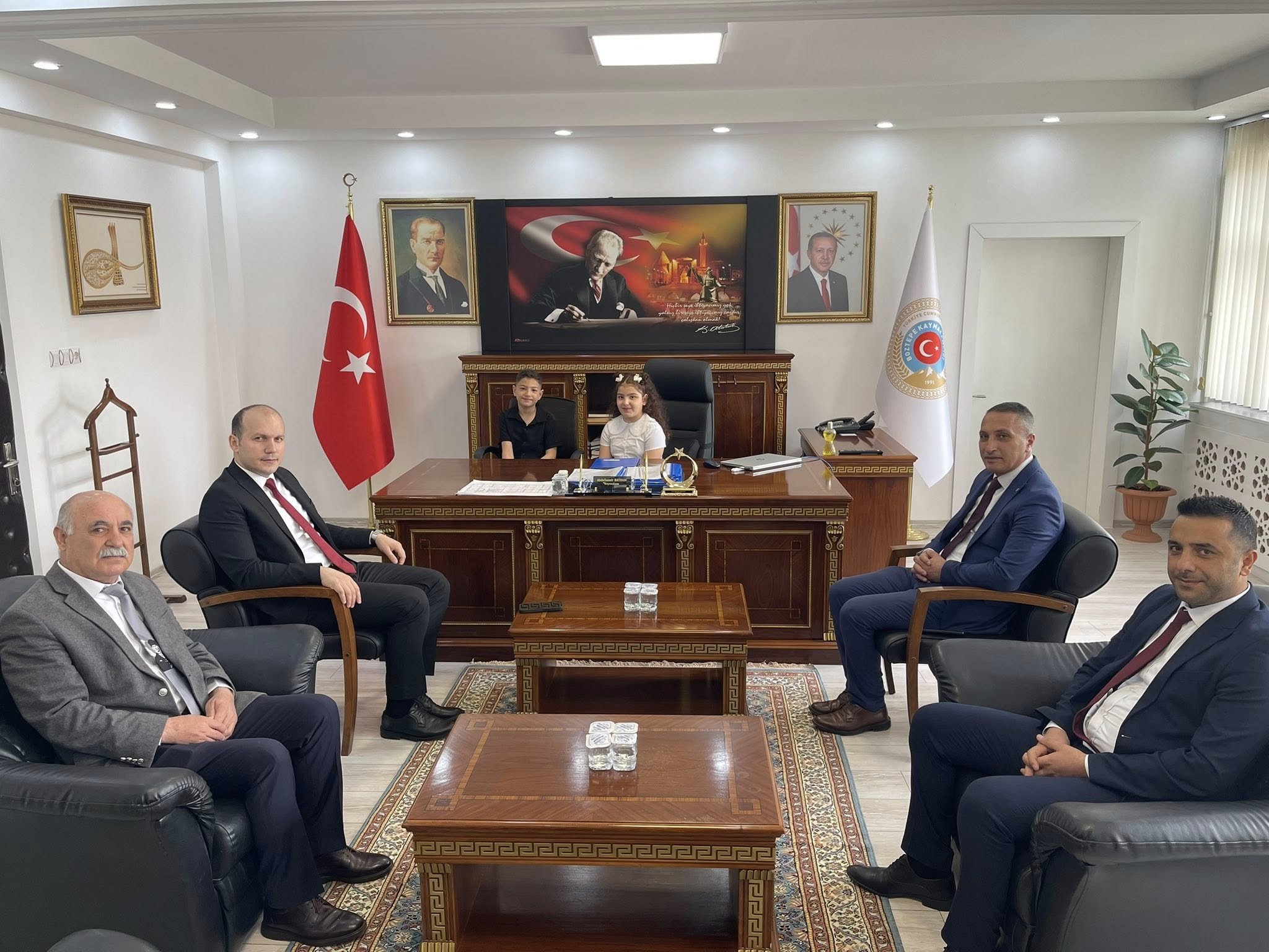 Boztepe’de 23 Nisan’da Coşkusu Kaymakamlık Makamına Taşındı2