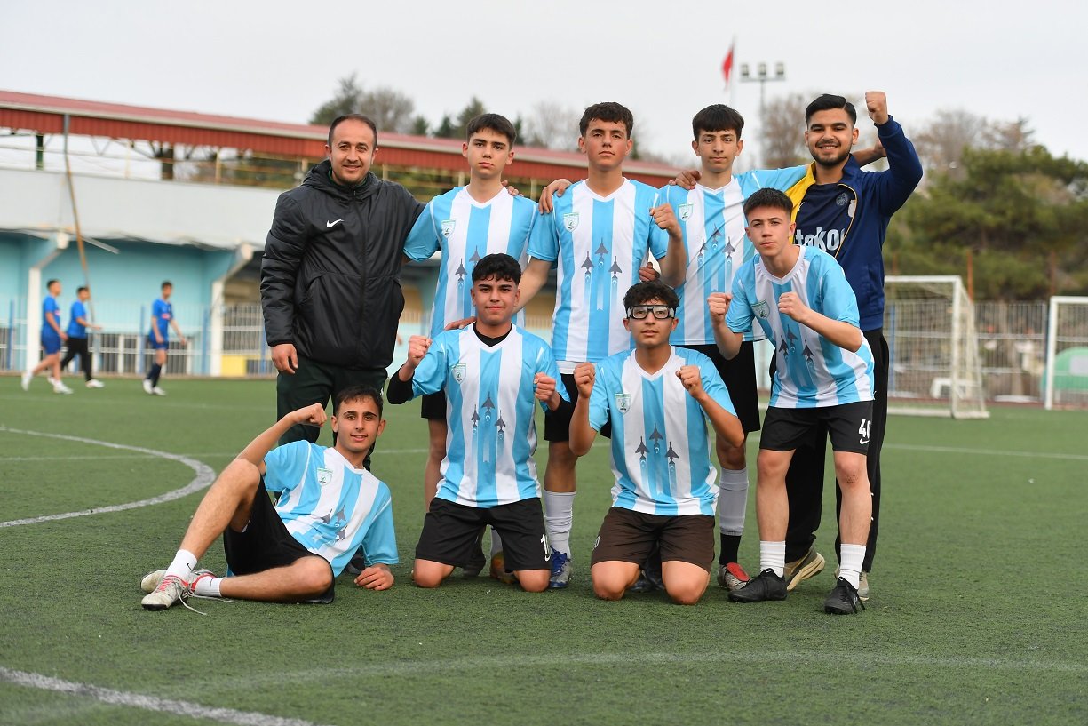 SOKAKLAR BİZİM OLSUN 5X5'TE HEYECAN SÜRÜYOR