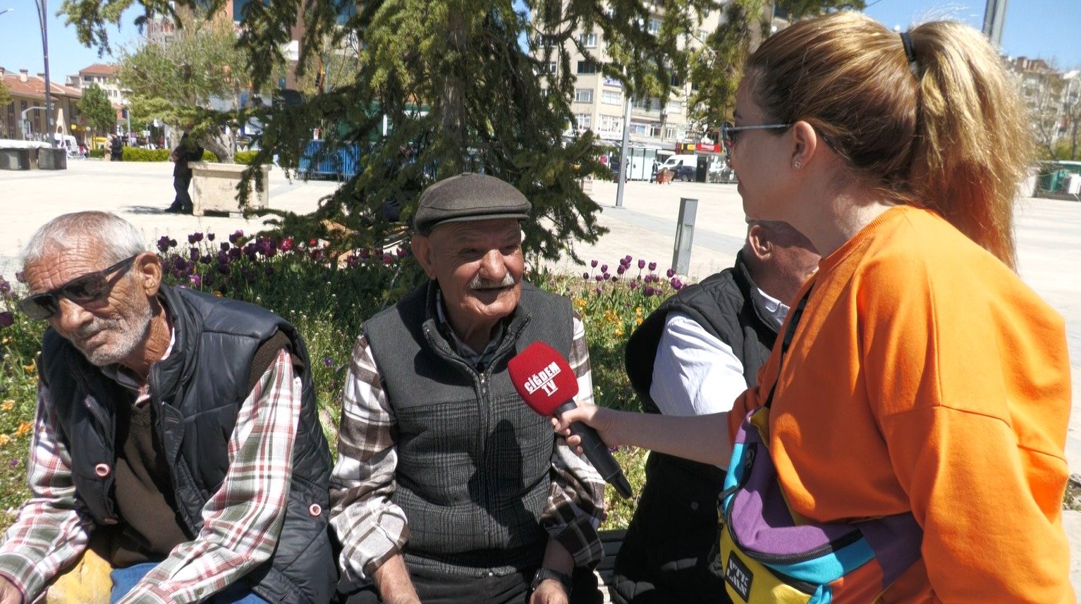 Kaşıkla Verip Kepçeyle Alıyorlar