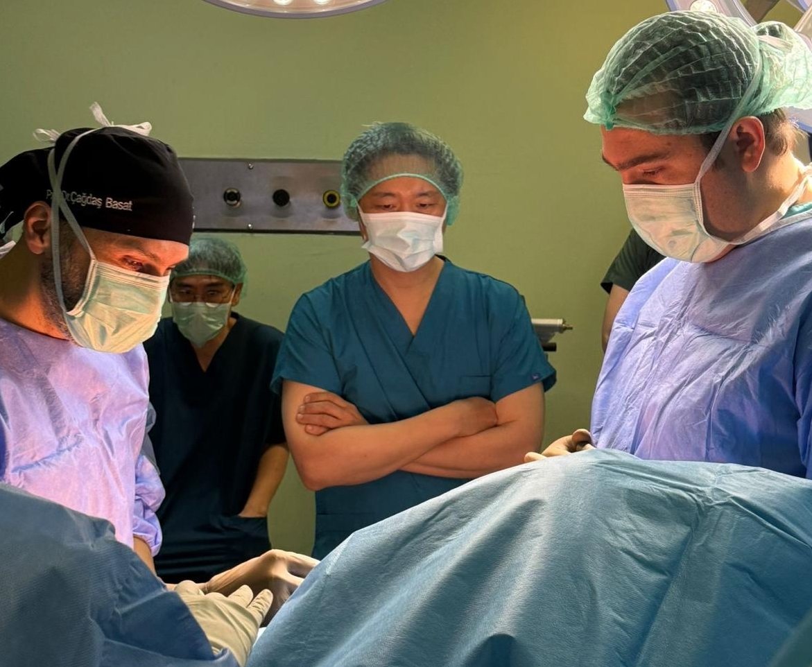 Kırşehir Tıpta Sınırları Aştı! Dünya Bu Cerrahı İzliyor2-1