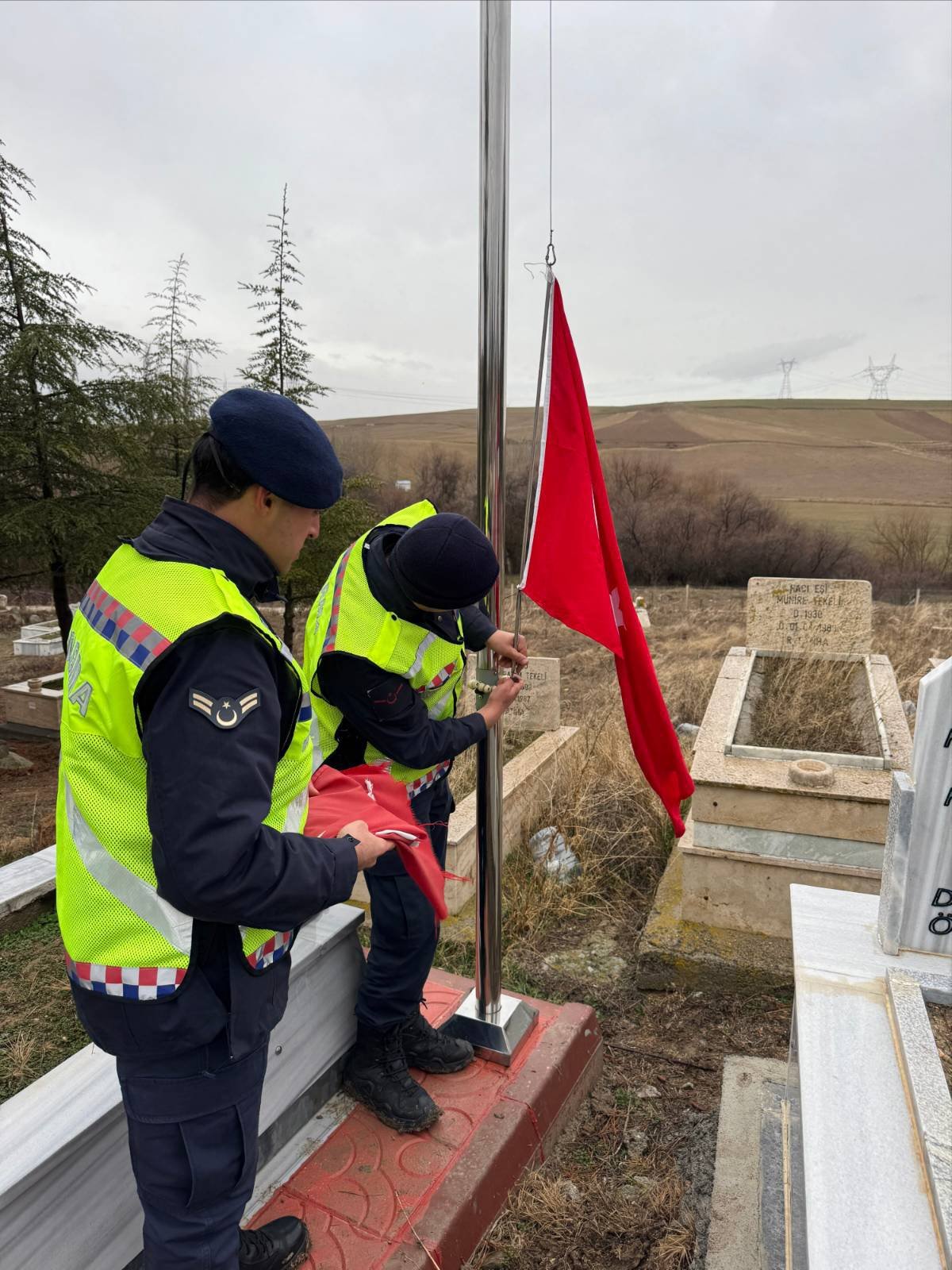 Kırşehir’de Şehit Kabirleri Bakıma Alındı1