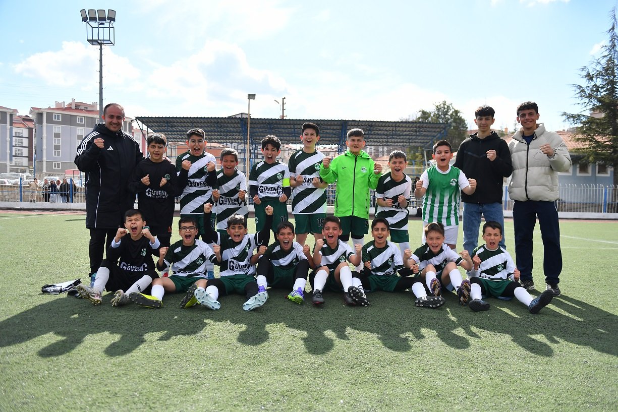 Kırşehirspor geriden geldi, zirve yarışında hata yapmadı: 3-1