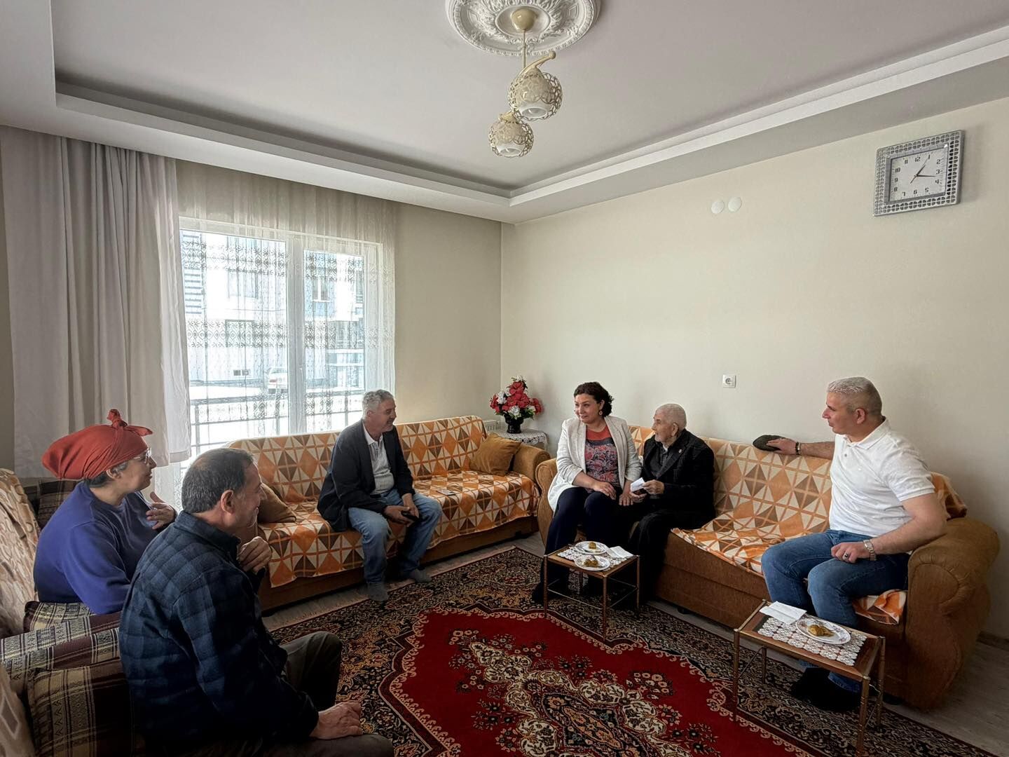 Başkan Ünsal, Bayram Arifesinde Onları Unutmadı!6