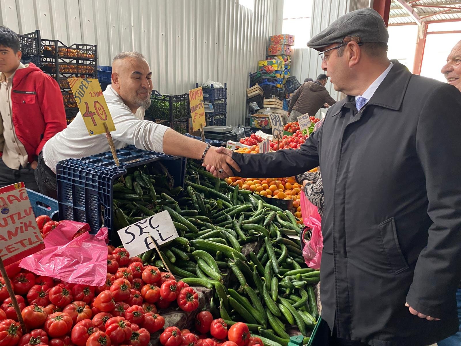 Bizim Yerimiz Salonlar Değil, Halkın Yanıdır11