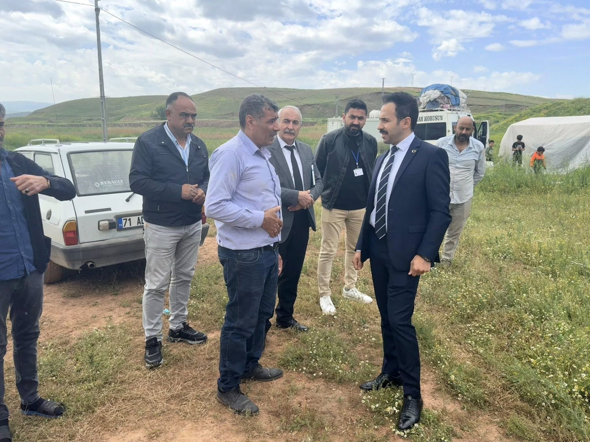 Çiçekdağı’nda Mevsimlik Işçilere Moral Ziyareti