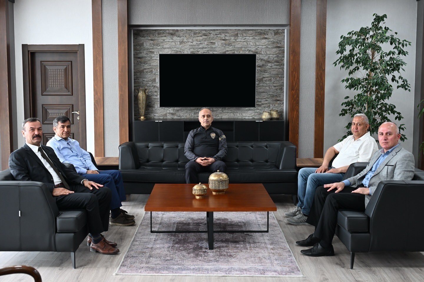 Kırşehir Emniyeti’nde Veda Ve Vefa