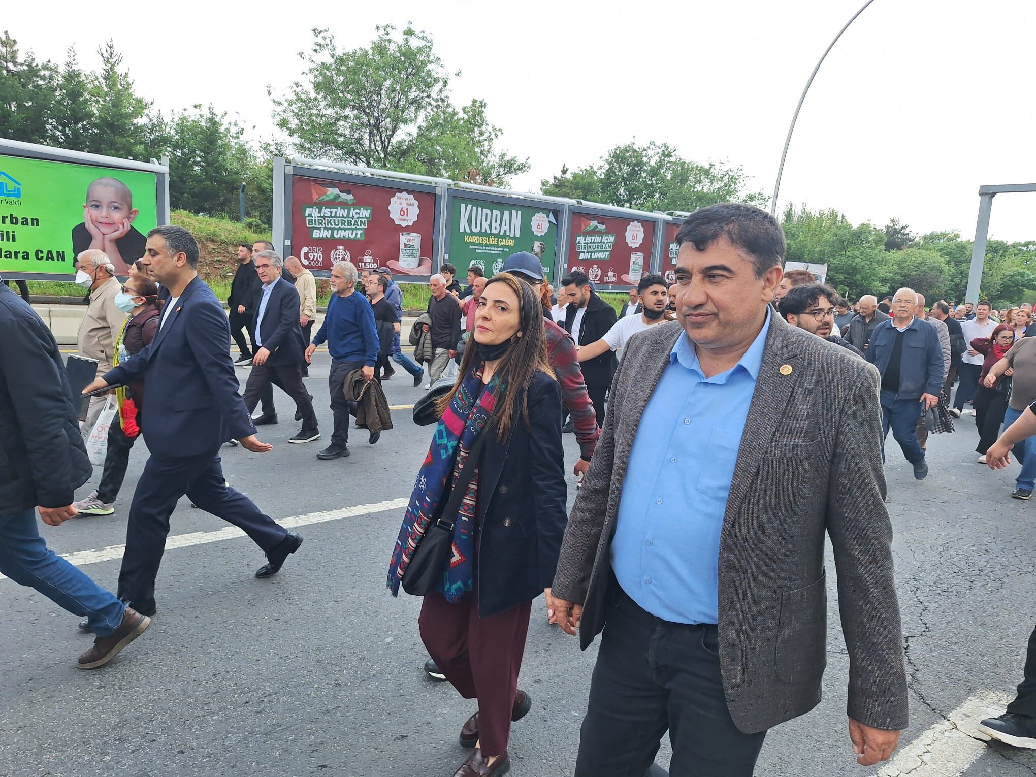 Milletvekili İlhan’dan Özgür Özel’le Tbmm’ye Yürüyüş1