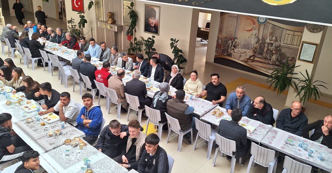 Mucur’da Şehit Hüsnü Özel Adının Yaşatıldığı Okulda Anıldı