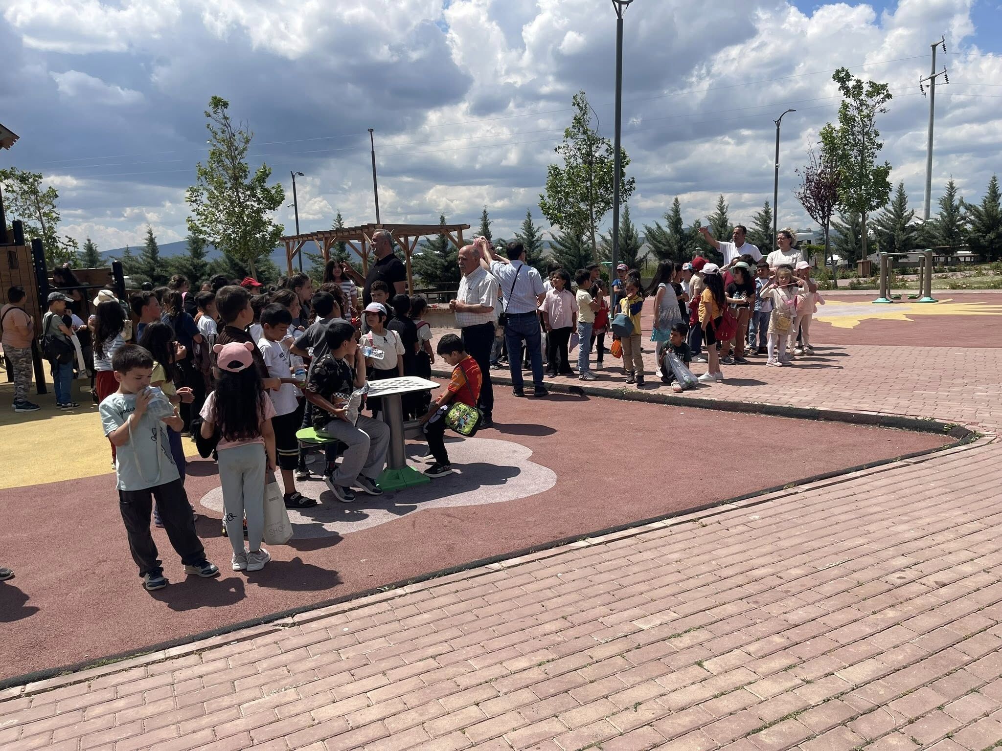 Boztepe’de Öğrenciler Yıl Sonu Pikniğinde Doyasıya Eğlendi1