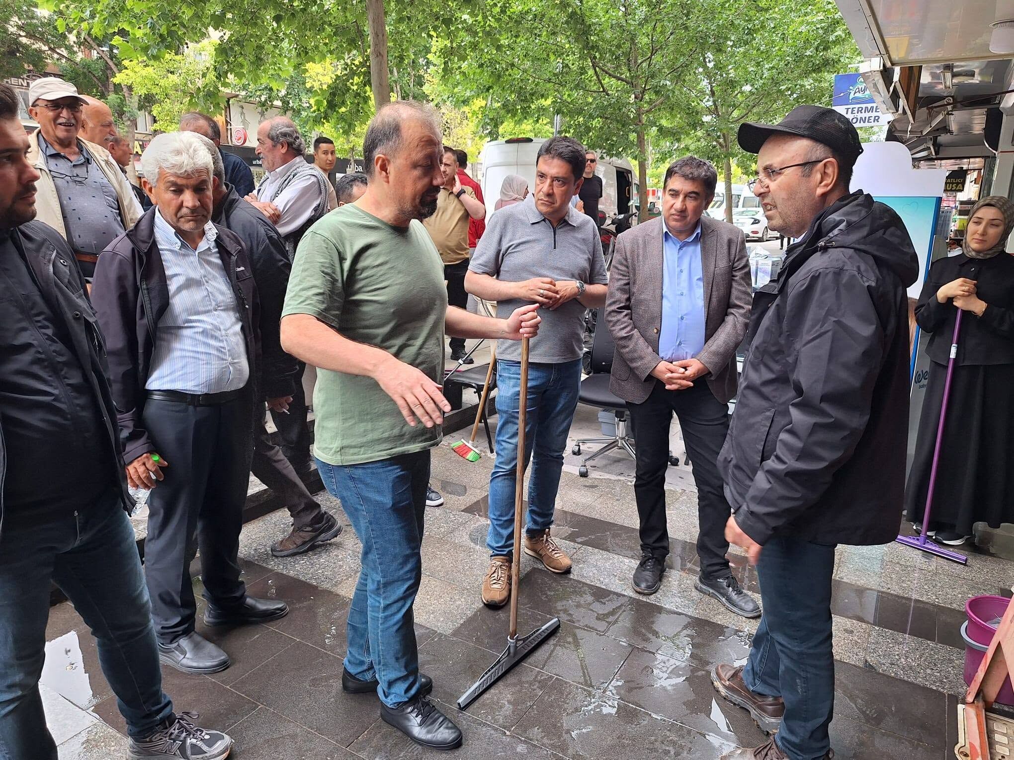 Chp Heyetinden Sel Baskını Sonrası Esnafa Destek 5