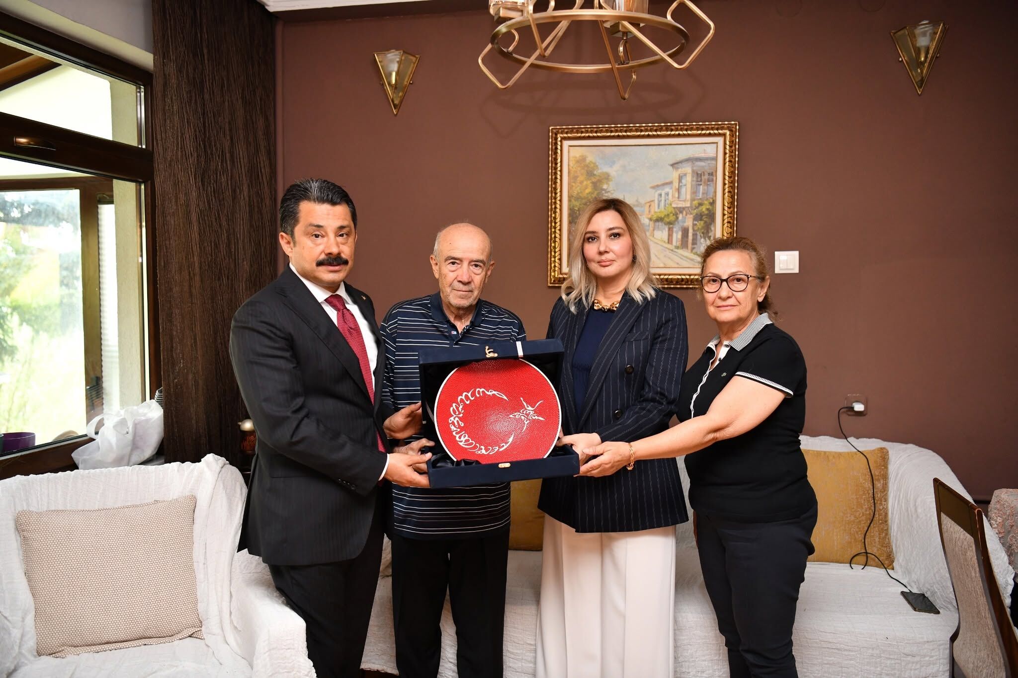 Kırşehir’de Vali Demiryürek’ten Gönüllere Dokunan Ziyaret2