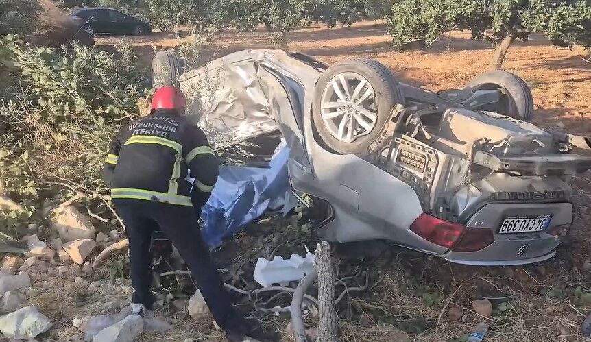 Çarpışmanın Ardından Otomobil Devrildi! 1 Ölü, 6 Yaralı