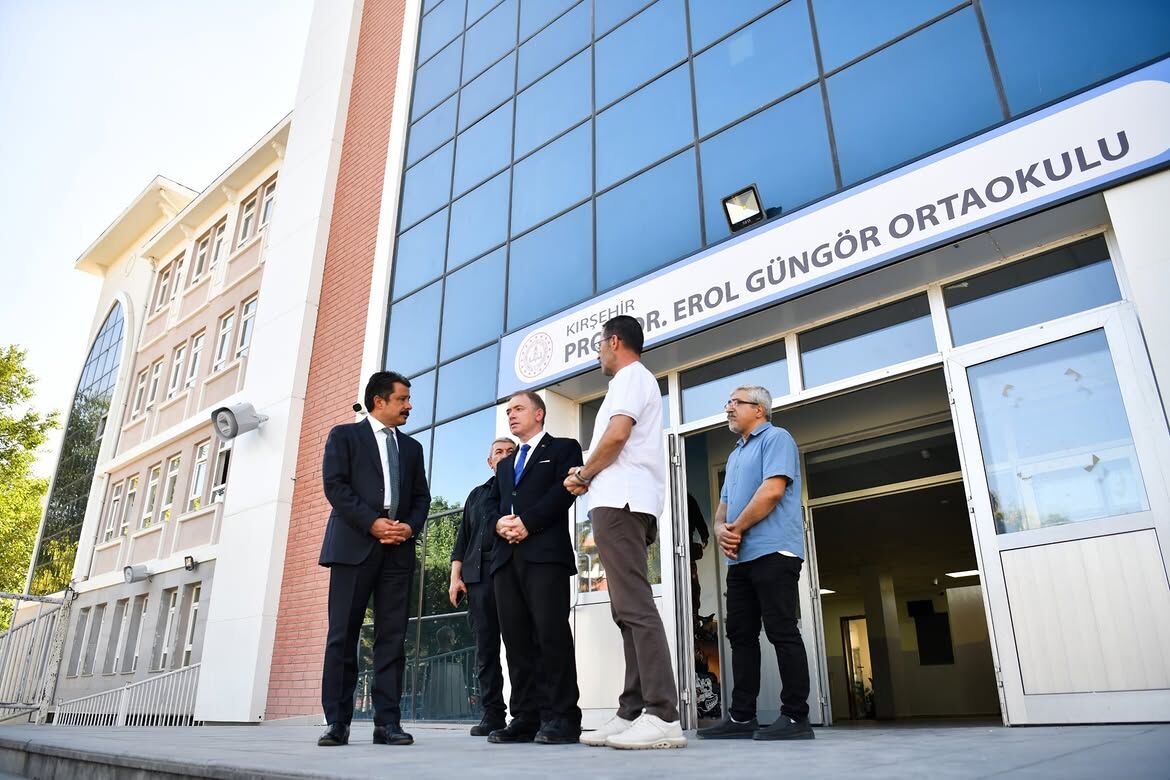 İl Milli Eğitim Müdürlüğü’nü Ziyaret Ederek İl Müdürümüz Sn. Yusuf Yasin Gülşen Ve Şube Müdürler (2)