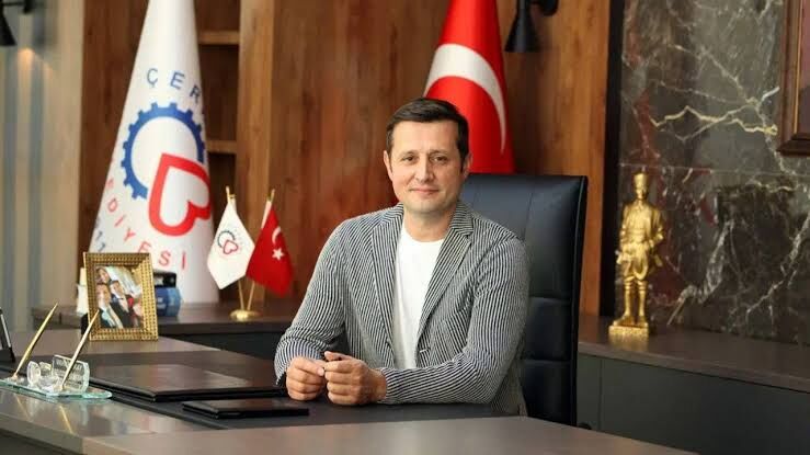 Vahap Akay kimdir, nereli? Vahap Akay hangi partiye katıldı?