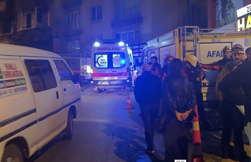 Bina Çöktü! 74 Yaşındaki Kadın Hayatını Kaybetti
